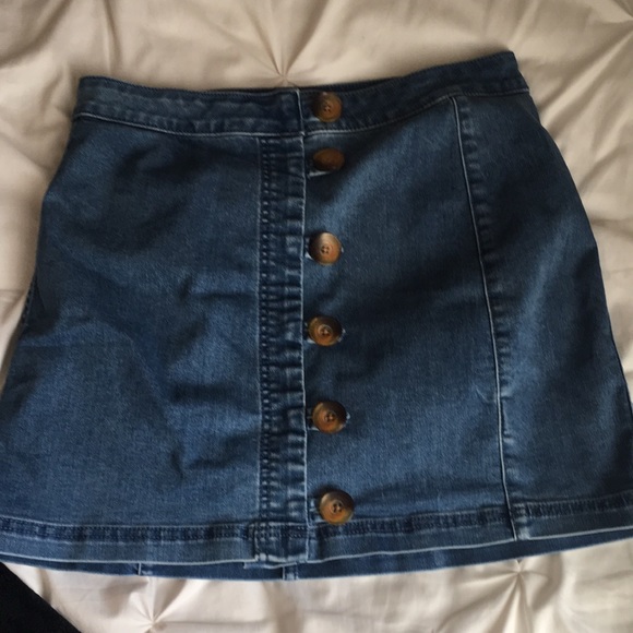 Free People Dresses & Skirts - Free People demon skirt. Size 6